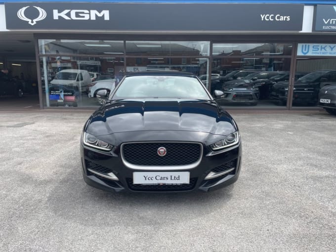2025 Jaguar Xe