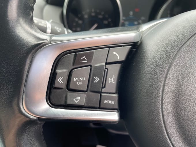 2025 Jaguar Xe