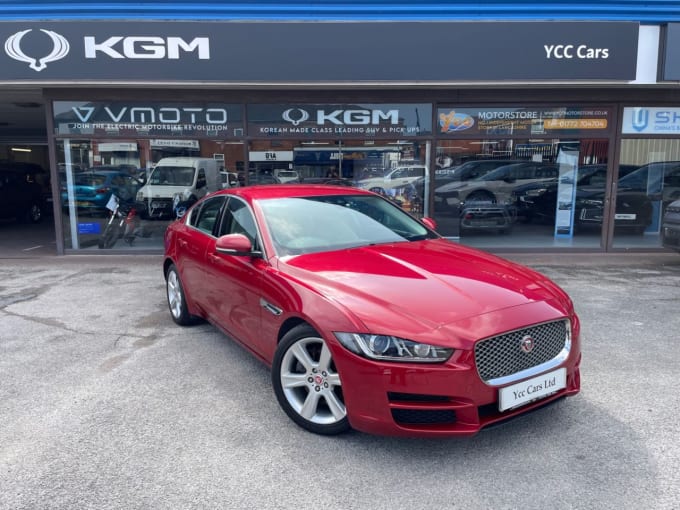 2025 Jaguar Xe