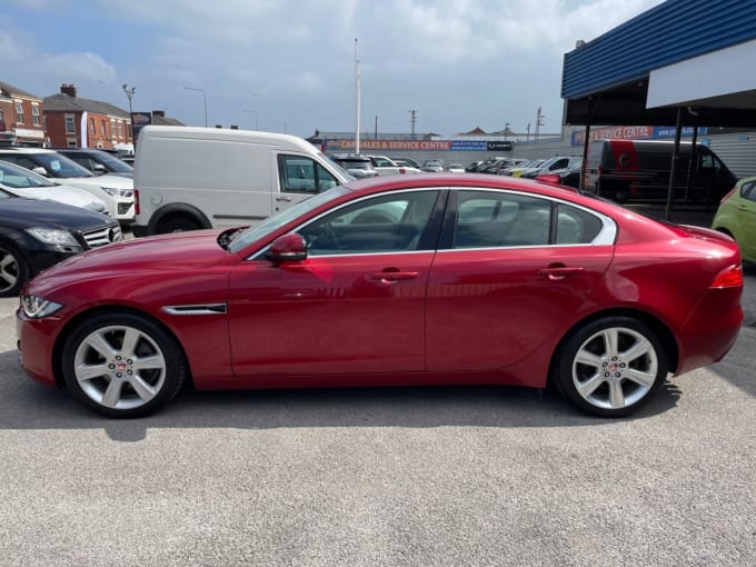 2025 Jaguar Xe