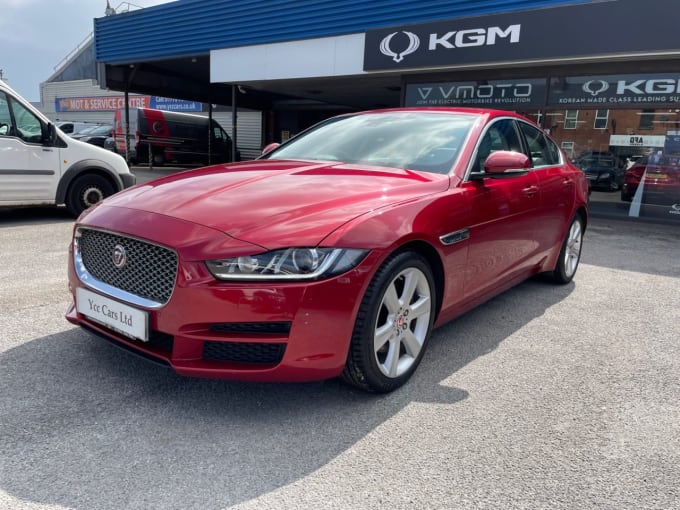 2025 Jaguar Xe