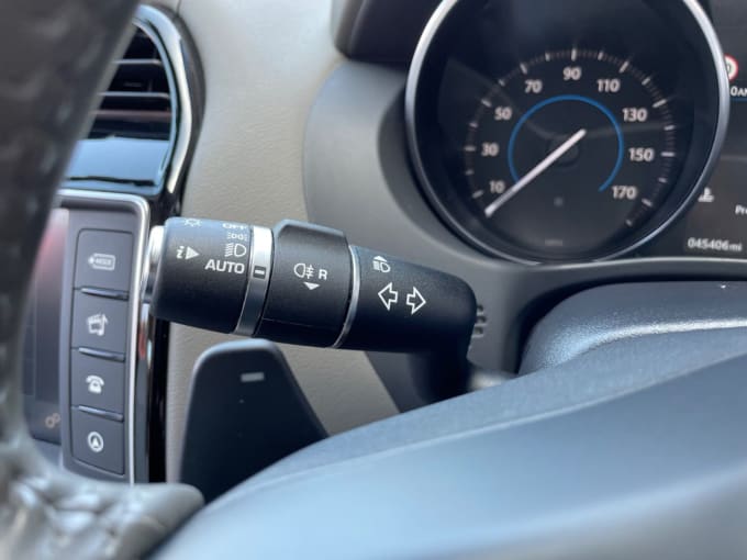 2025 Jaguar Xe