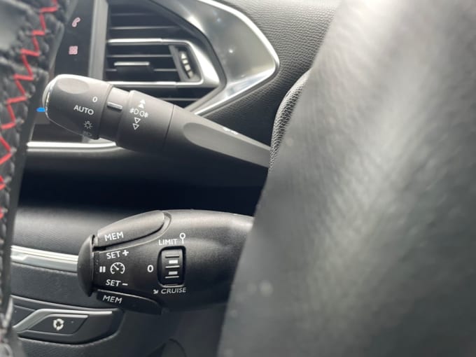 2025 Peugeot 308