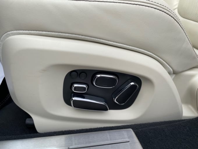 2025 Jaguar Xj