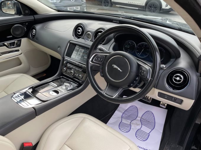 2025 Jaguar Xj