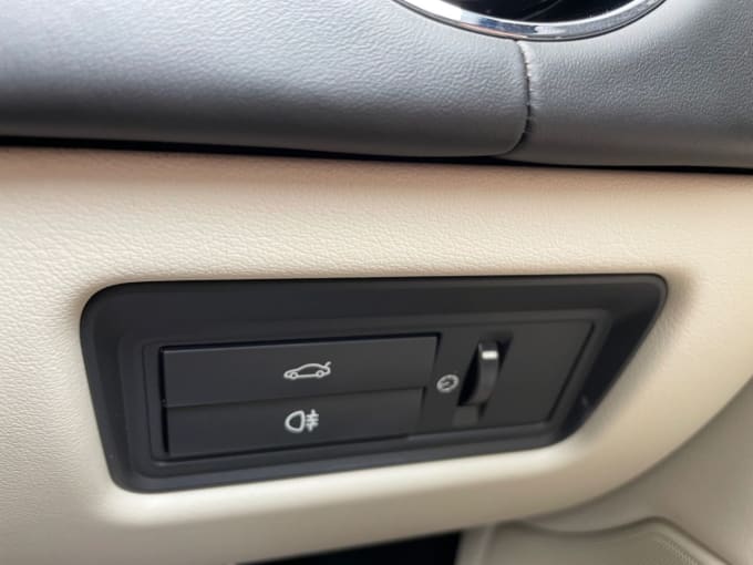 2025 Jaguar Xj