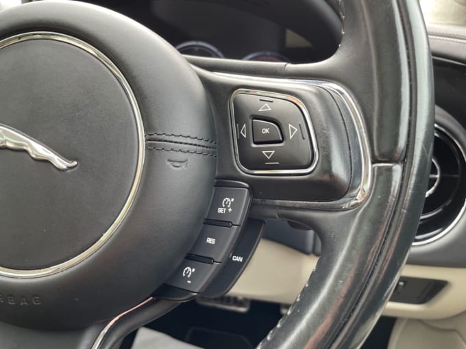 2025 Jaguar Xj