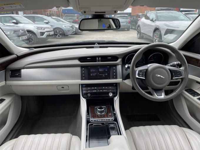 2025 Jaguar Xf