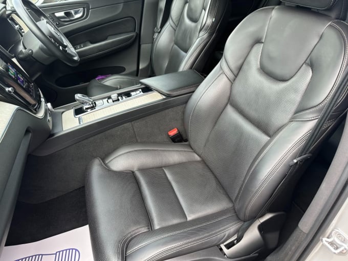 2025 Volvo Xc60