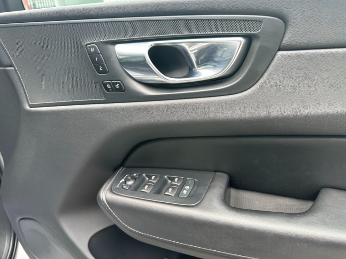 2025 Volvo Xc60