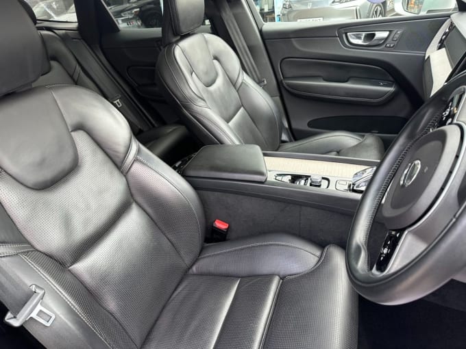 2025 Volvo Xc60