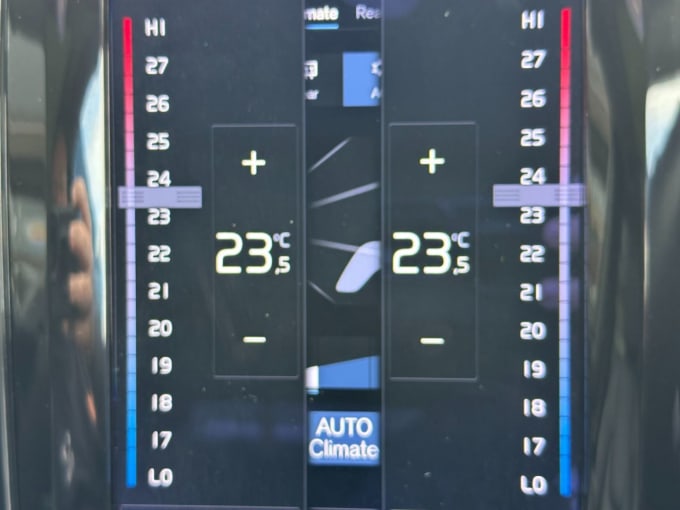 2025 Volvo Xc60