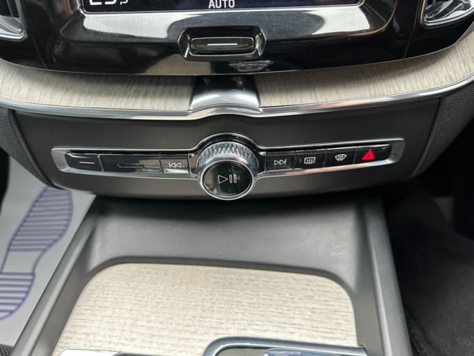 2025 Volvo Xc60