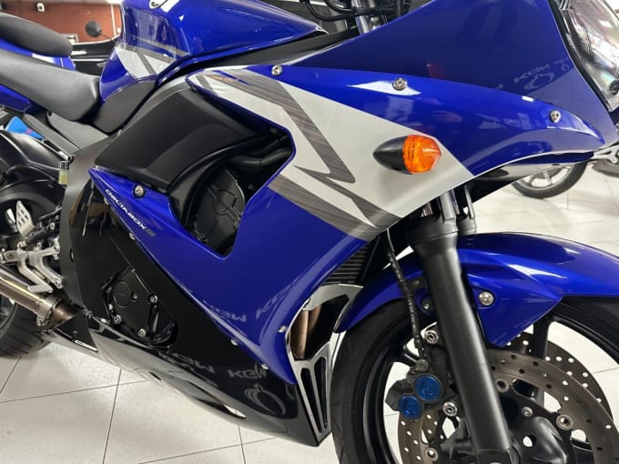 2025 Yamaha R6