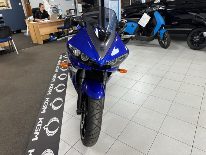 2025 Yamaha R6