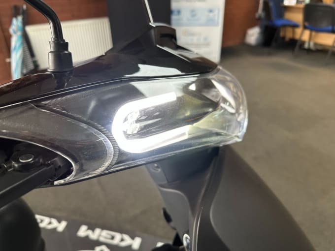 2025 Vmoto Cux