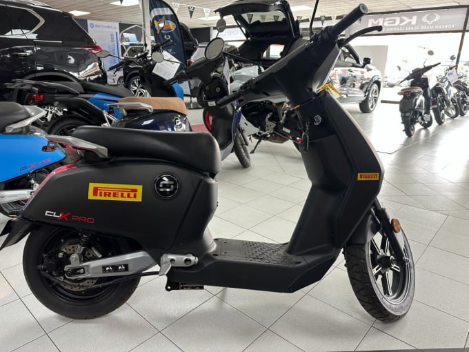 2025 Vmoto Cux