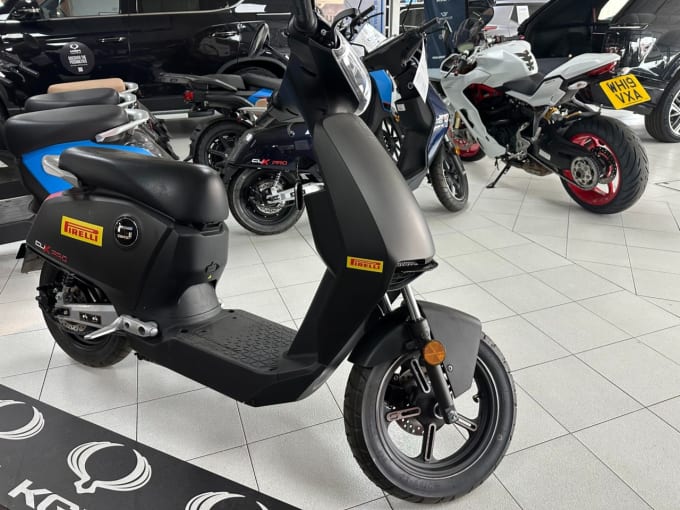 2025 Vmoto Cux