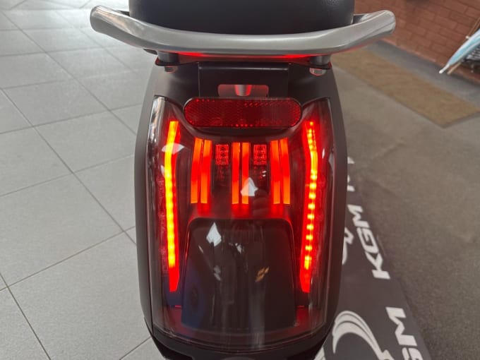 2025 Vmoto Cux