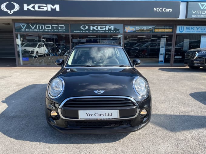 2025 Mini Hatch
