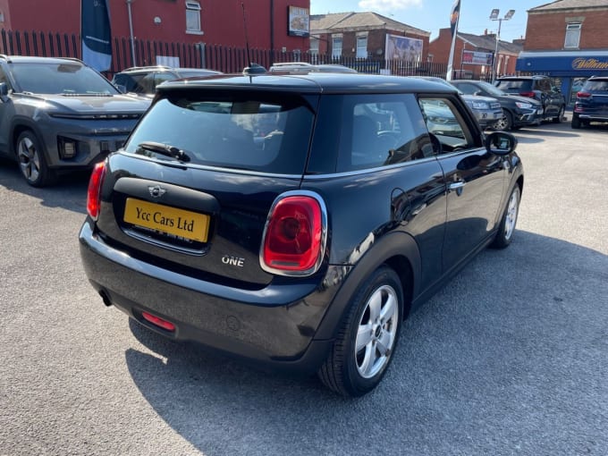 2025 Mini Hatch