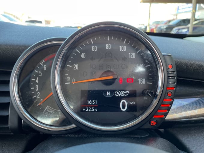 2025 Mini Hatch