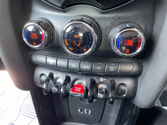 2025 Mini Hatch