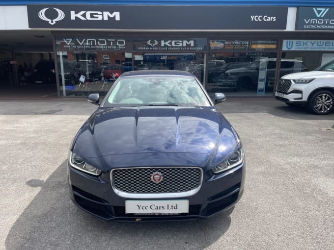 2025 Jaguar Xe