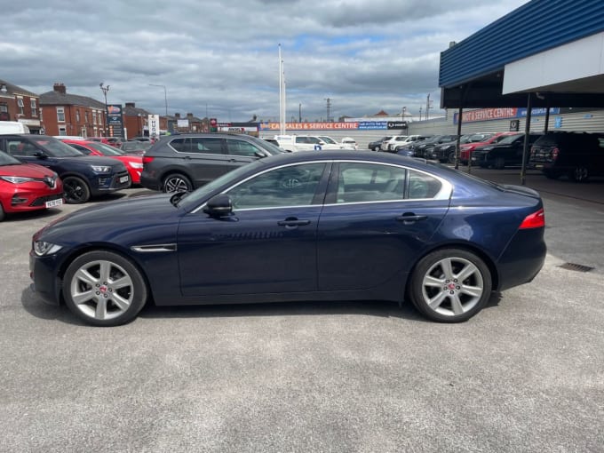 2025 Jaguar Xe