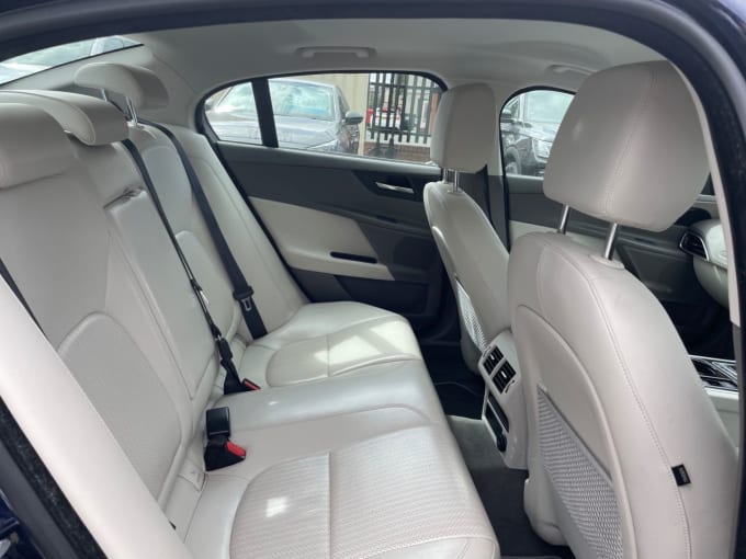 2025 Jaguar Xe