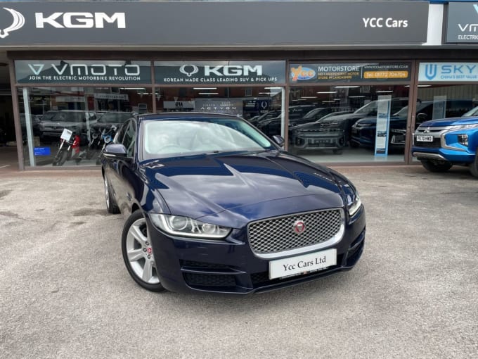 2025 Jaguar Xe
