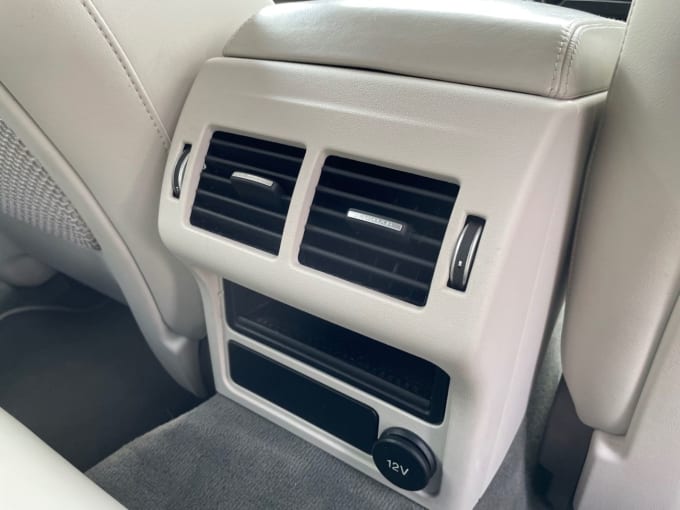 2025 Jaguar Xe
