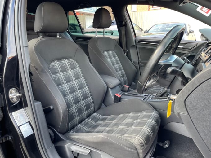 2025 Volkswagen Golf