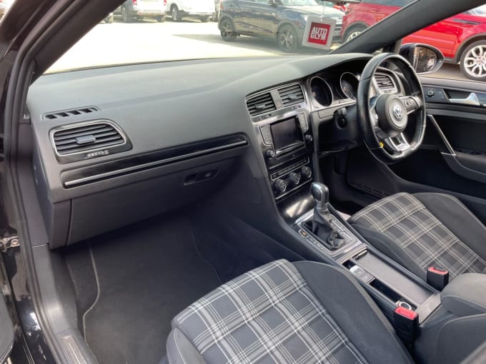 2025 Volkswagen Golf