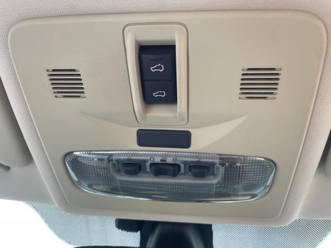2025 Land Rover Freelander 2