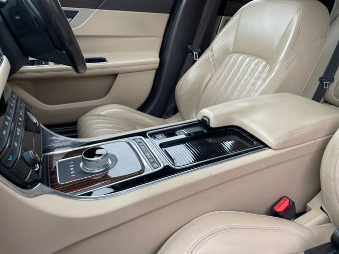 2025 Jaguar Xf