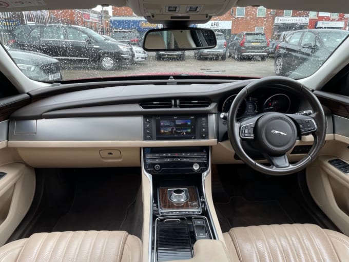 2025 Jaguar Xf