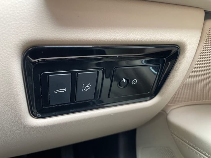 2025 Jaguar Xf