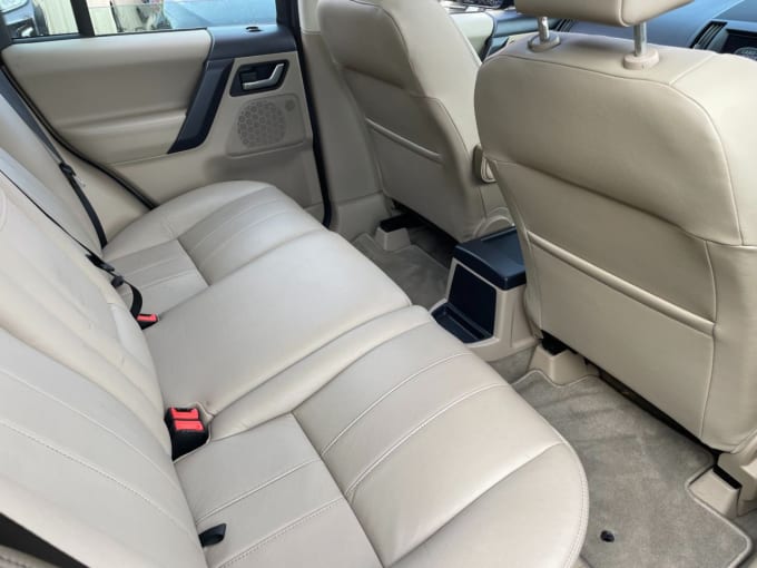 2025 Land Rover Freelander 2