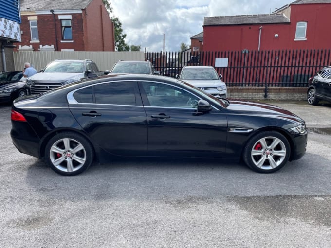 2025 Jaguar Xe