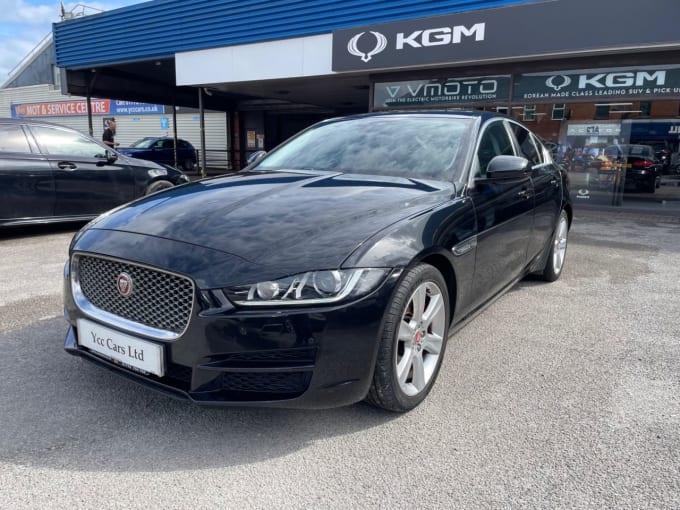 2025 Jaguar Xe
