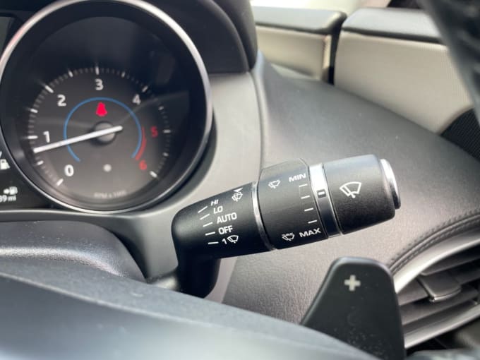 2025 Jaguar Xe