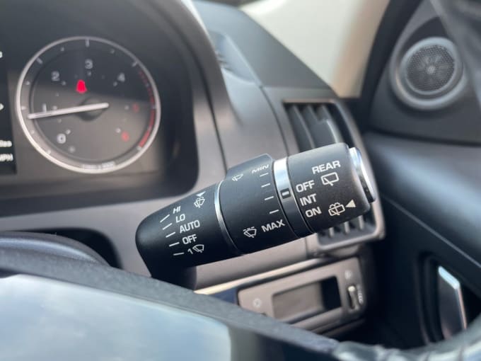 2025 Land Rover Freelander 2