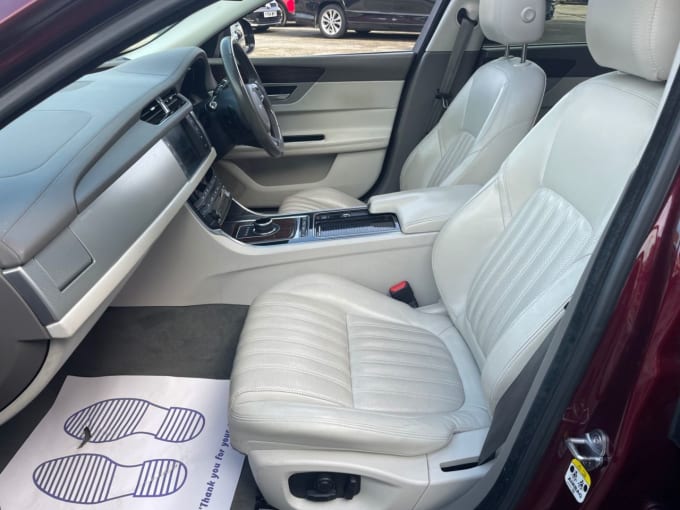 2025 Jaguar Xf