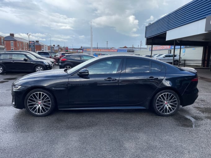 2025 Jaguar Xe