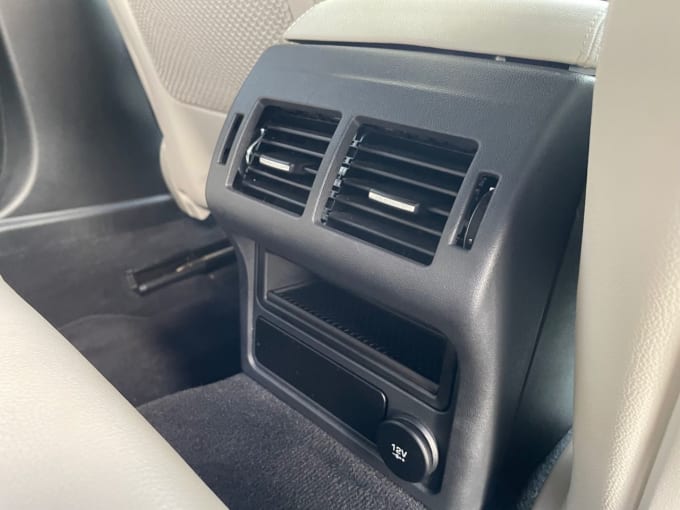 2025 Jaguar Xe