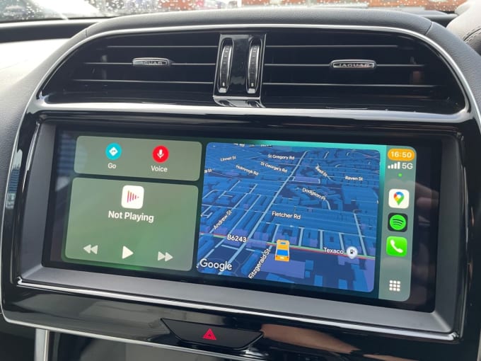 2025 Jaguar Xe