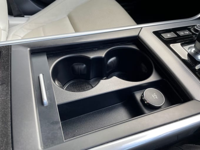 2025 Jaguar Xe