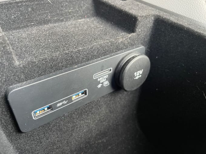 2025 Jaguar Xe