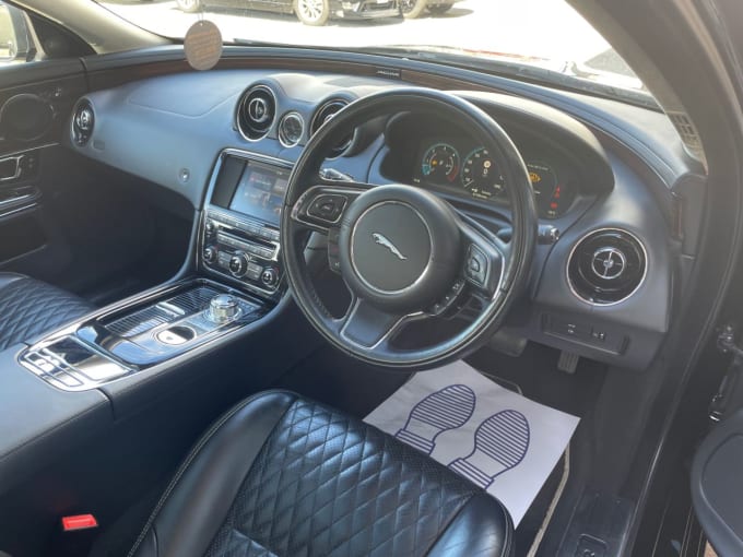 2025 Jaguar Xj